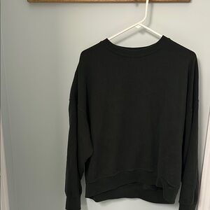 Uniqlo Dark Green Crewneck Sweatshirt